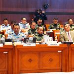 Rapat Kerja Komisi I DPR RI dengan Menteri Pertahanan Sjafrie Sjamsoeddin dan Panglima TNI Jenderal TNI Agus Subiyanto digelar tertutup di Senayan, Jakarta, Senin (24/11/2025)
